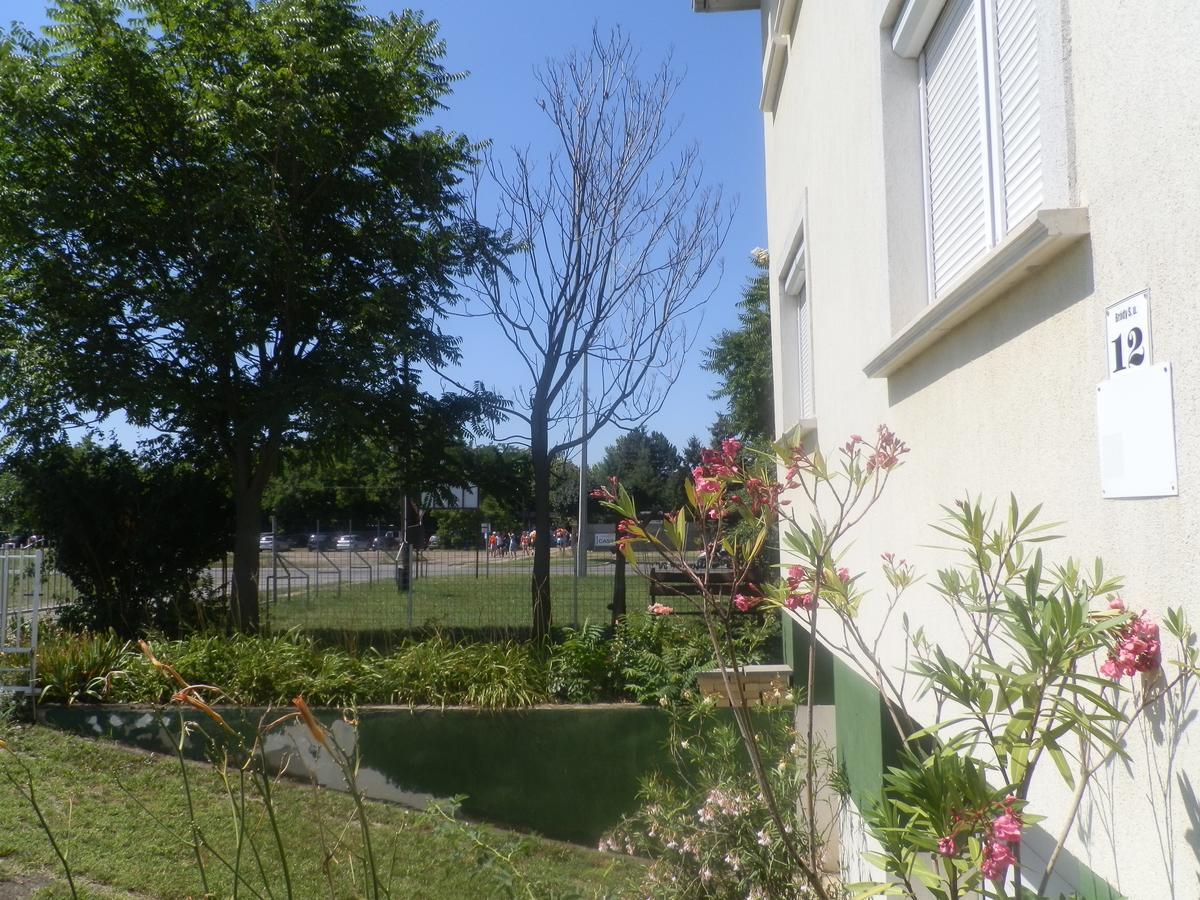 Aquaparti Apartmanok Hajduszoboszlo Ngoại thất bức ảnh