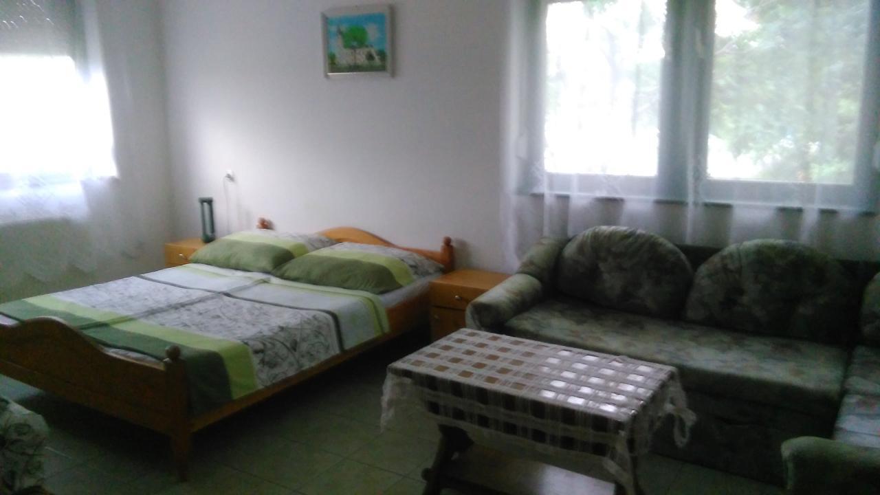 Aquaparti Apartmanok Hajduszoboszlo Ngoại thất bức ảnh