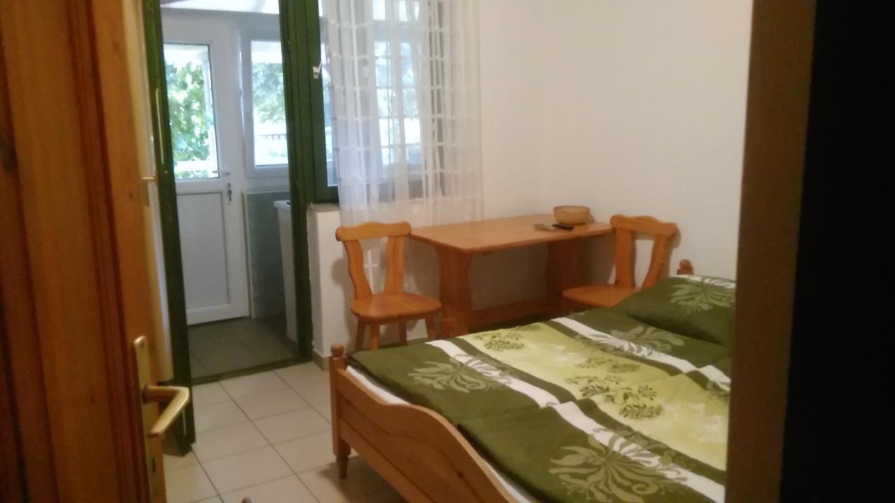 Aquaparti Apartmanok Hajduszoboszlo Ngoại thất bức ảnh
